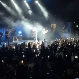 Jessi Uribe concert