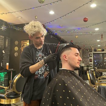 Prestige Barbering - In action - Men's Hair Salons Near Me - Montclair, New Jersey Prestige Barbering - In action - Men's Hair Salons Near Me - Montclair, New Jersey