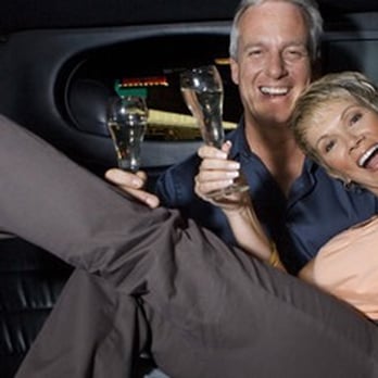 VIP Limo Hawaii - Need a luxurious limo for an anniversary dinner? - Limos Near Me - Honolulu, Hawaii VIP Limo Hawaii - Need a luxurious limo for an anniversary dinner? - Limos Near Me - Honolulu, Hawaii
