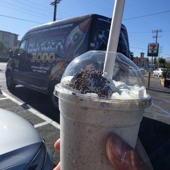 Burger 3000 - Oreo Milkshake - Burgers Near Me - Chatsworth, California