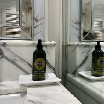 Bacchus Restaurant & Lounge - L'Occitane soaps! - Lounges Near Me - Vancouver, British Columbia
