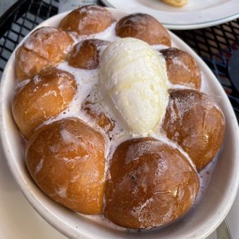 Maison Pickle - Pull Apart Honey And Butter Bread - Cocktail Bars Near Me - New York, New York