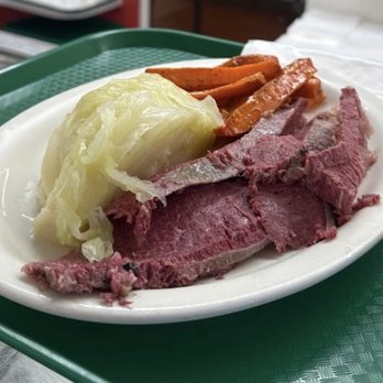 Magee's Kitchen - Corned Beef Plate - Delis Near Me - Los Angeles, California