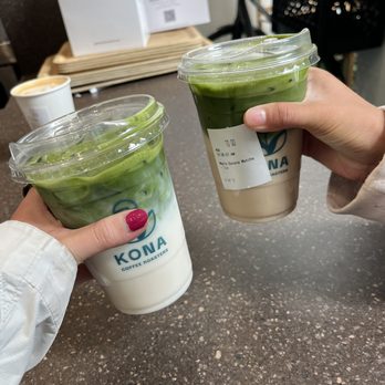 Kona Coffee Roasters - Midtown - coconut matcha and banana bread matcha - Cafes Near Me - New York, New York Kona Coffee Roasters - Midtown - coconut matcha and banana bread matcha - Cafes Near Me - New York, New York