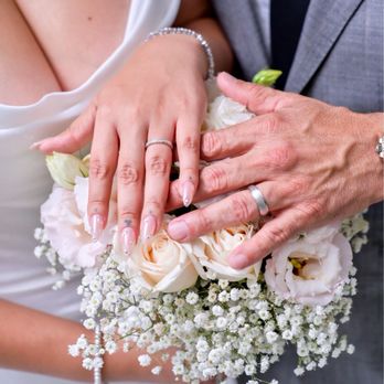 Village Florist - Bouquet - Florists Near Me - Granada Hills, California Village Florist - Bouquet - Florists Near Me - Granada Hills, California