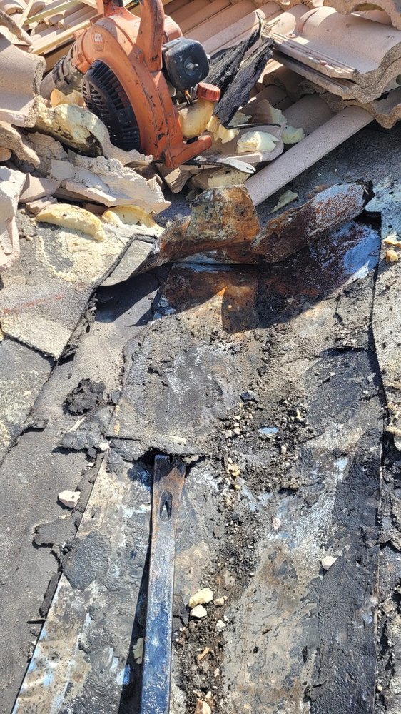 Slide of Roof Repair Specialist