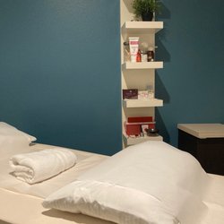 8 Dimensions Health Center - Acupuncture room