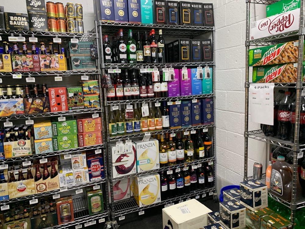 TEXAS CORNERS BEER WINE & LIQUOR 6930 W Q Ave, Kalamazoo, Michigan