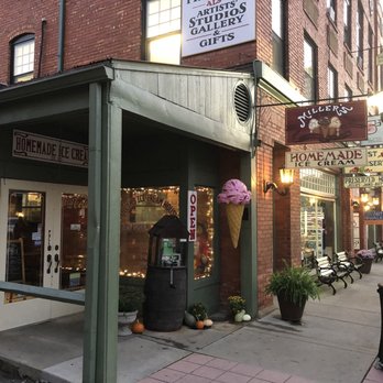 Millers Ice Cream House - Ice Cream & Frozen Yogurt Near Me - Nashville, Indiana