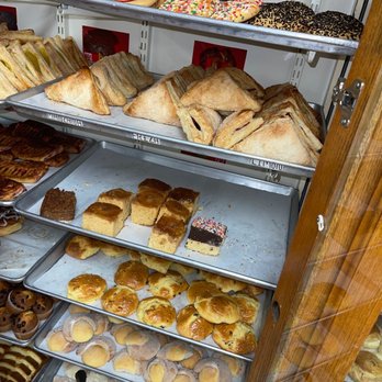 Panaderia Almazan - a variety of baked goods - Bakeries Near Me - Azusa, California Panaderia Almazan - a variety of baked goods - Bakeries Near Me - Azusa, California