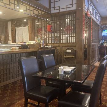 Yume - The vibe at lunch.... Very quiet - Japanese Near Me - Unionville, Connecticut Yume - The vibe at lunch.... Very quiet - Japanese Near Me - Unionville, Connecticut