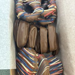 Top to bottom: Chocolate Covered Pretzels, Coffee Beans & Oreos Top to bottom: Chocolate Covered Pretzels, Coffee Beans & Oreos