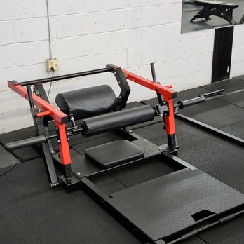 Polo's Gym - Hip Thrust Machine! - Gyms Near Me - Oakland, California Polo's Gym - Hip Thrust Machine! - Gyms Near Me - Oakland, California