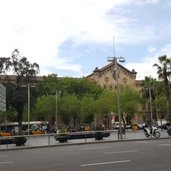 Universidad de Barcelona - View of Universidad Barcelona from Plaça Universitat
