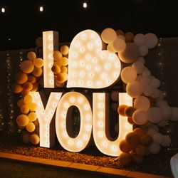 Muddle Fresh Luxury Bar & Event Planning Services - Balloon Arch
