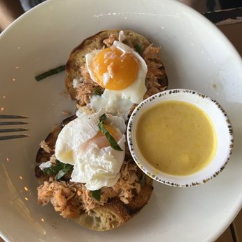 Canvas - Smoked Salmon Florentine Benedict - New American Near Me - Orlando, Florida Canvas - Smoked Salmon Florentine Benedict - New American Near Me - Orlando, Florida
