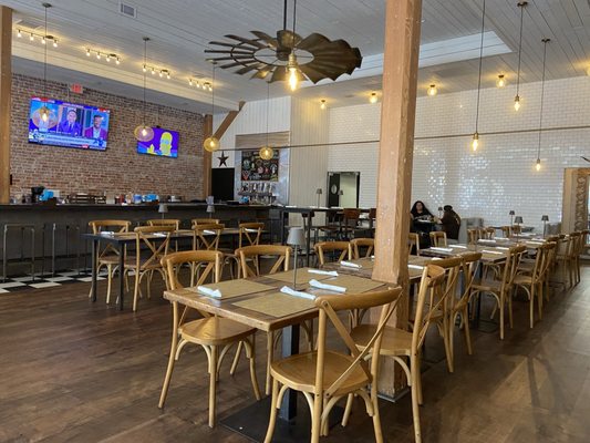 Smokin J's BBQ & Taphouse by null
