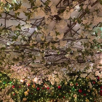 Clos Maggiore - The amazing decordations - French Near Me - London, XGL