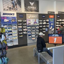 Road Runner Sports