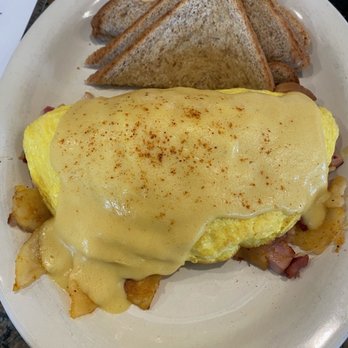 Patterson's Cafe - The Benny Omelet - Breakfast & Brunch Near Me - Oxford, Ohio Patterson's Cafe - The Benny Omelet - Breakfast & Brunch Near Me - Oxford, Ohio