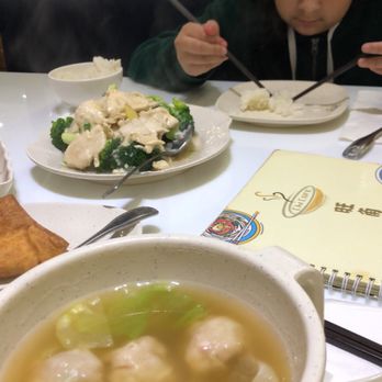 Chi Cafe - Chicken with Broccoli , Sm ShrimpWonton Soup, and Crab Rangoon. - Hong Kong Style Cafe Near Me - Chicago, Illinois Chi Cafe - Chicken with Broccoli , Sm ShrimpWonton Soup, and Crab Rangoon. - Hong Kong Style Cafe Near Me - Chicago, Illinois