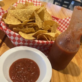 Taqueria Cachanilla, Estilo Mexicali - Chips and salsa - Mexican Near Me - Springfield, Missouri Taqueria Cachanilla, Estilo Mexicali - Chips and salsa - Mexican Near Me - Springfield, Missouri