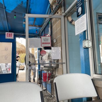 La Palapa - Part of the outside patio, really confusing entrance - Seafood Near Me - Chicago, Illinois