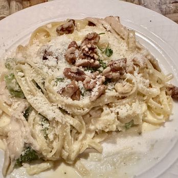 Daniel's Restaurant - Fettuccini Daniel's - Italian Near Me - Apex, North Carolina Daniel's Restaurant - Fettuccini Daniel's - Italian Near Me - Apex, North Carolina