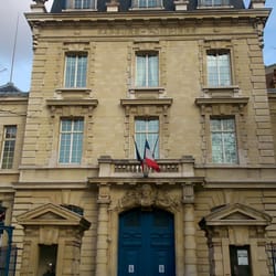 Caserne de Chaligny - L'entrée a l'angle du boulevard Diderot et de la rue de Chaligny
