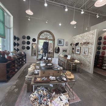 Flea Style - Women's Clothing Near Me - Frisco, Texas Flea Style - Women's Clothing Near Me - Frisco, Texas
