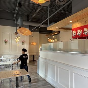 Yaki Sushi - Inside - Sushi Bars Near Me - Chantilly, Virginia Yaki Sushi - Inside - Sushi Bars Near Me - Chantilly, Virginia