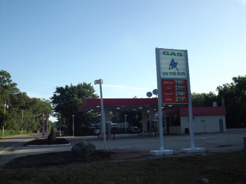 GAS ON THE RUN Updated August 2024 10 Reviews 1075 Newman Ave, Seekonk, Massachusetts