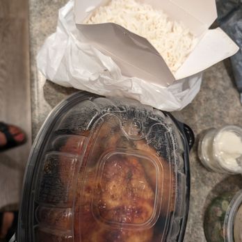 Zankou Chicken - Whole roasted chicken and basmati rice - Mediterranean Near Me - Pasadena, California Zankou Chicken - Whole roasted chicken and basmati rice - Mediterranean Near Me - Pasadena, California