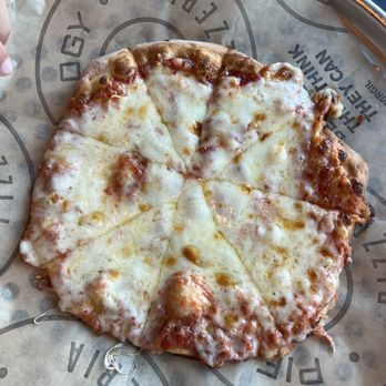 Pieology Pizzeria - Bambino's cheese pizza - Pizza Near Me - Winter Garden, Florida