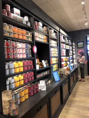 Bath & Body Works, 6722 Charlotte Pike, Nashville, TN 37209, US