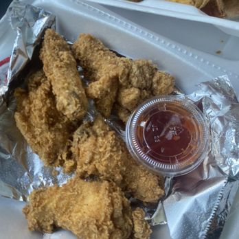 Red's Flavor Table Breakfast Take Out - Side of chicken wings - Cajun/Creole Near Me - Inglewood, California Red's Flavor Table Breakfast Take Out - Side of chicken wings - Cajun/Creole Near Me - Inglewood, California