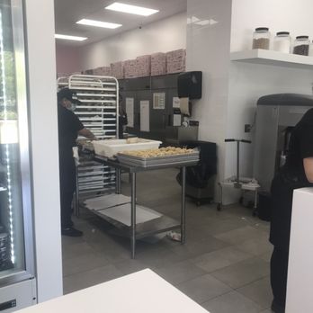 Crumbl - Spring - Bakeries Near Me - Spring, Texas
