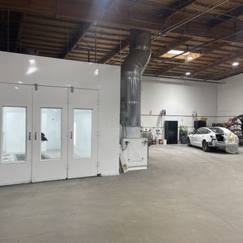 Real Auto Body - Heated Downdraft Spray Booth - Body Shops Near Me - Santa Ana, California Real Auto Body - Heated Downdraft Spray Booth - Body Shops Near Me - Santa Ana, California