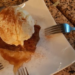 Greektown Grill - Cake with cinnamon sprinkles icecream