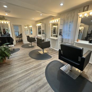 Twisted Scissors Salon - Here is our bright stylist stations where we cut, blowdry and style your hair! - Hair Extensions Near Me - Burnt Hills, New York Twisted Scissors Salon - Here is our bright stylist stations where we cut, blowdry and style your hair! - Hair Extensions Near Me - Burnt Hills, New York