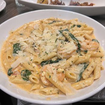 Bella - Creamy Tuscan Shrimp Pasta - Italian Near Me - Maryville, Tennessee