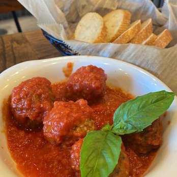 Piccola Pizzeria - Pizza Near Me - Doral, Florida Piccola Pizzeria - Pizza Near Me - Doral, Florida