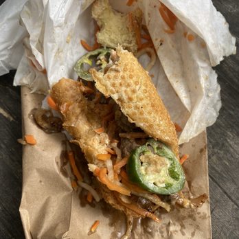 My Lai - Venice - Soggy bánh mì fell apart after two bites - Vietnamese Near Me - Los Angeles, California My Lai - Venice - Soggy bánh mì fell apart after two bites - Vietnamese Near Me - Los Angeles, California