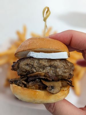 Cluny Grille by null