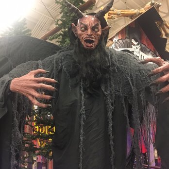Spirit Halloween - Costumes Near Me - Irvine, California