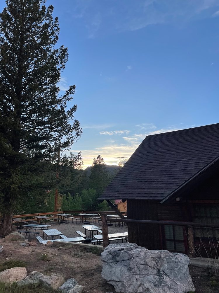 Cheley Colorado Camps Logo