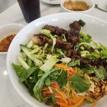 Gilroy Noodle - Grilled pork vermicelli bowl - Coffee & Tea Near Me - Gilroy, California Gilroy Noodle - Grilled pork vermicelli bowl - Coffee & Tea Near Me - Gilroy, California