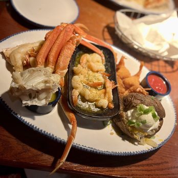 Red Lobster - The Ultimate Feast - Seafood Near Me - Fresno, California Red Lobster - The Ultimate Feast - Seafood Near Me - Fresno, California