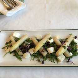 Waldschenke - Solospargel mit Schafkäse und Pesto