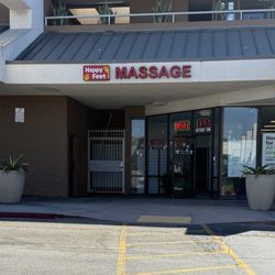 Happy Feet Spa - Outside